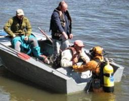 В Херсоне в одном из затонов Днепра утонул водолаз, нанятый ХСЗ