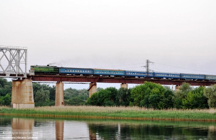 Возле Антоновского железнодорожного моста нашли снаряды и мину времен войны