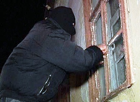 В Белозерке участковый милиционер задержал двух грабителей