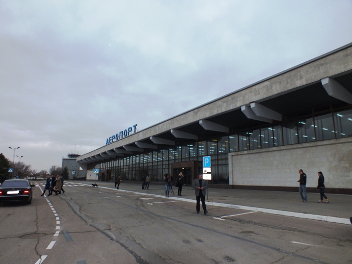 В Херсоне открылся после реконструкции аэропорт