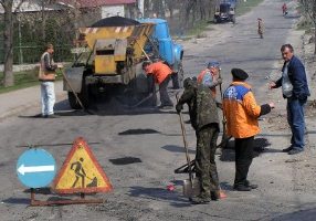 На ремонт херсонских дорог до конца года потратят более 36 млн. грн.