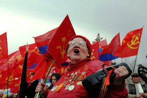 Херсонские коммунисты пойдут на парад 9 Мая своей отдельной колонной