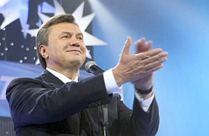 В.Янукович поздравил хлеборобов Херсонщины с намолотом первого миллиона тонн зерна