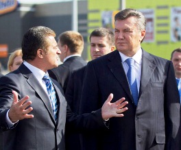 Костяк рассказал Януковичу, как херсонские комбайны бороздят просторы кукурузных полей