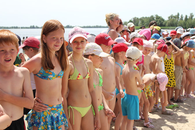 Школа плавания, организованная нардепом Путиловым, завершила нынешний сезон