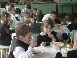 В школьных столовых Херсона самые дорогие завтраки в стране