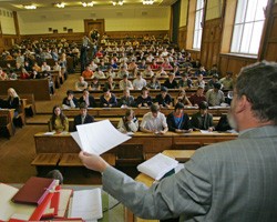 Работники Миндоходов на Херсонщине противостоят коррупции в своих рядах ...лекциями