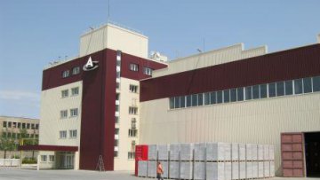 Работники завода Винника жалуются, что после захвата завода "Альфа-банком" им не платят зарплату
