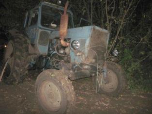 Двое херсонцев пострадали от взрыва трактора