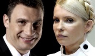 Кличко догнал по рейтингу Тимошенко - опрос