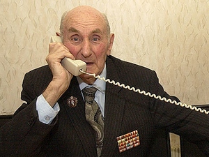 В Геническе ветерану войны подключили телефон только по указанию прокуратуры
