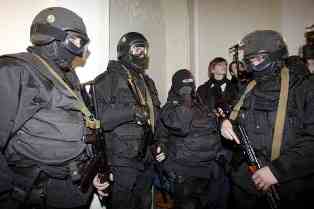 На киевлян и протестующих на Майдане охотится спецназ на микроатобусе с херсонскими номерами