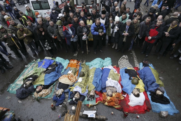 По обновленным данным Минздрава, с начала столкновений в Киеве погибло 75 человек