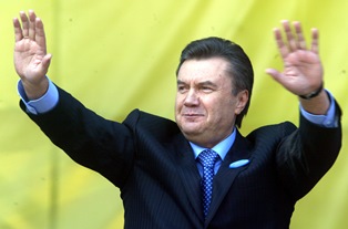 Янукович подал в отставку?