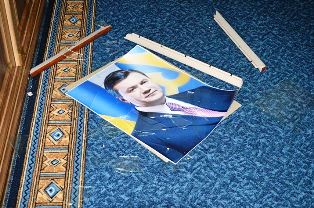 В Аскании-Нова местным жителям пророссийские односельчане угрожают за портрет Януковича