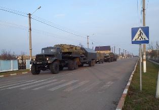 В Лазурное доставлены две украинские радиолокационные станции