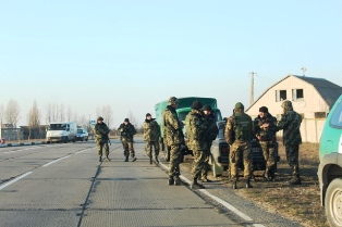 Глава сельсовета Стрелкового требует, чтобы украинские военные не провоцировали оккупантов
