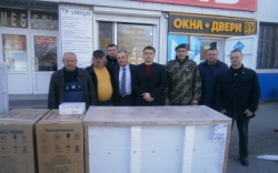 Жители Черновецкой области привезли пограничникам блокпоста Чонгар гуманитарную помощь