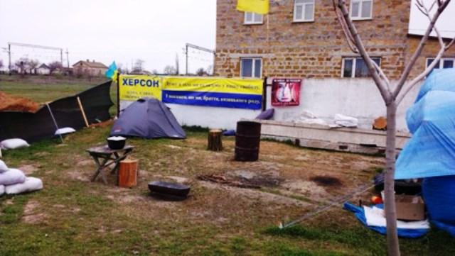 На блок-постах возле Крыма побывала миссия священнослужителей