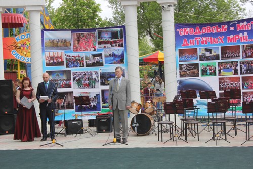 Одарченко и дельфины открыли туристический сезон в Скадовске