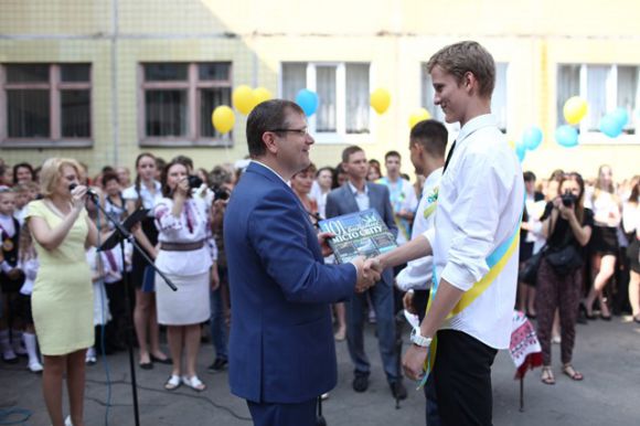 Александр Вилкул: "Украине необходимо обновление. Слово за молодежью"
