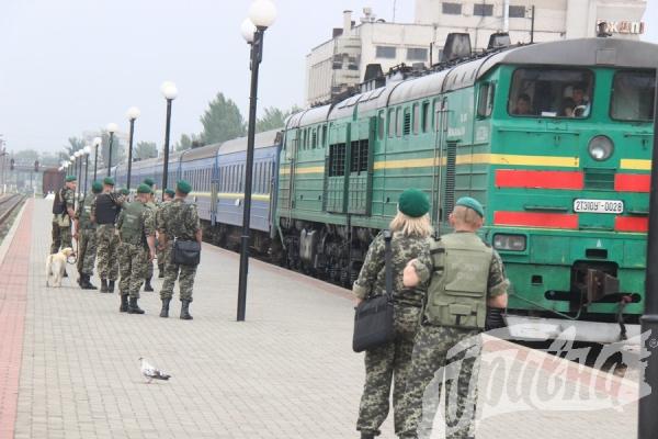 Херсонский вокзал: граница на замке