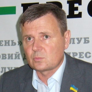 Яценюк предлагает Порошенко уволить Одарченко