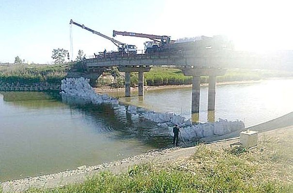 Российские СМИ утверждают, что прорвало пункт водоучета на Северо-Крымском канале