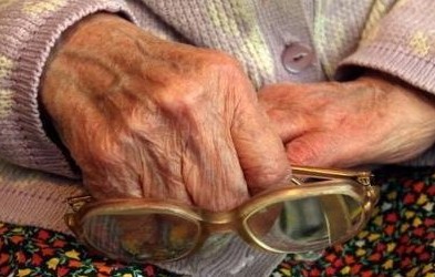 В Цюрупинском районе мошенница обманула пенсионерку почти на 15 тыс грн