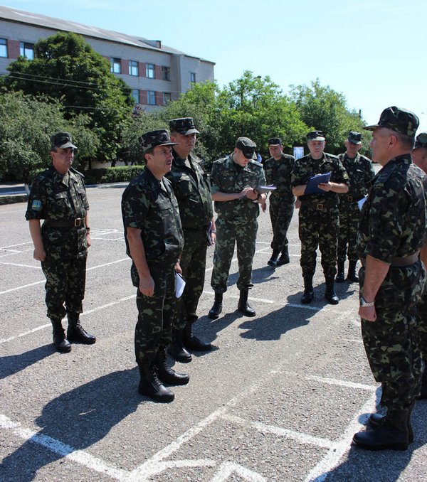 Военные 56 отдельного вертолетного отряда ВСУ готовятся к отправке в Либерию