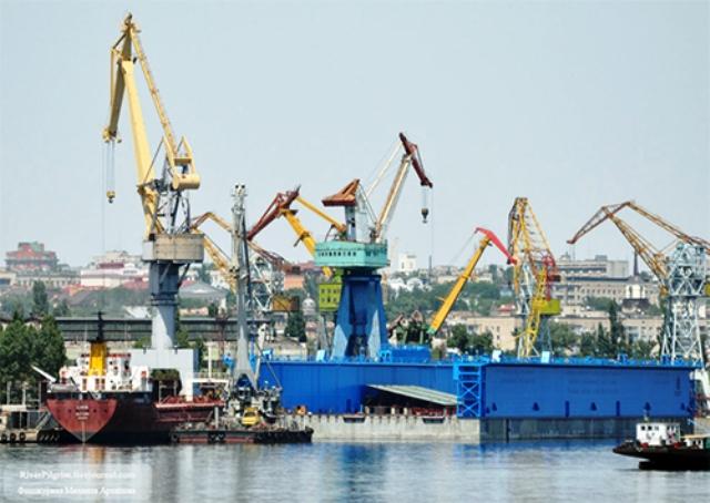 "Паллада" строит для украинских военных понтоны и плавучую казарму