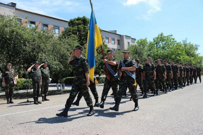 Военные 56 отдельного вертолетного отряда ВСУ готовятся к отправке в Либерию