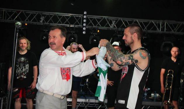 Поиски покупателя ФК Кристалл продолжаются