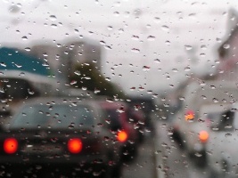 Сильный дождь в Херсоне продлится весь день - синоптики