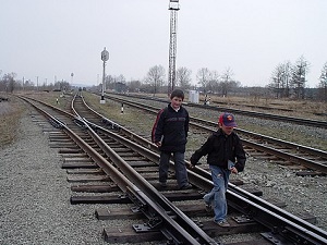 В Херсоне милиця прекратила шалости детей на железнодорожном перегоне
