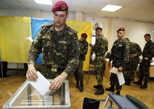 Военные и пограничники на Херсонщине проголосовали первыми