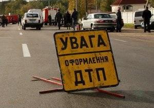 Возле Дарьевки в автокатастрофе пострадали пять человек, есть погибшие