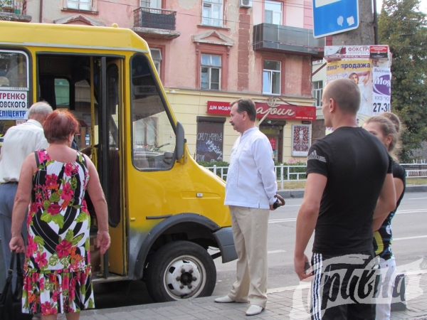 Миколаенко предложит депутатам горсовета пересмотреть вопрос о повышении стоимости проезда в маршрутках