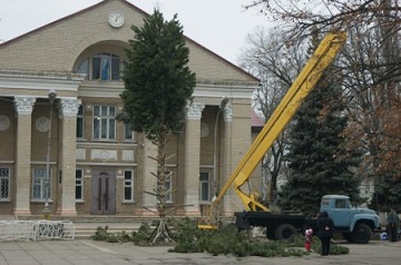 В Каховке, из-за финансовых проблем, елку откроют только 26 декабря