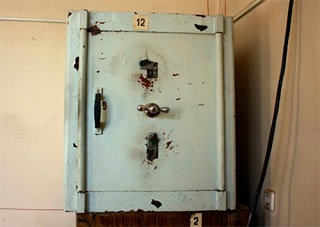 В херсонском селе вор продал украденный сейф односельчанину на металлолом