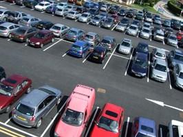 Директор КП "Сервис-Центр" заявляет, что общественники неправильно посчитали доход херсонских парковок