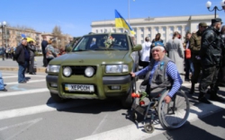 Инициативные граждане подарили автомобиль херсонскому батальону Нацгвардии