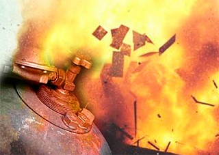 Житель Ольговки пытался взорвать дом сожительницы газовым баллоном и гранатой