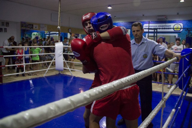 Партия "УКРОП" провела в Херсоне турнир по тайландскому боксу