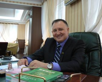 Депутат облсовета Леонид Волосковец отсуживает более миллиона гривен сам у себя