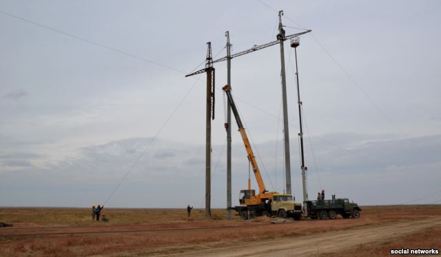 Участники блокады заявляют об отключении поставок электроэнергии в Крым по линии Мелитополь – Джанкой