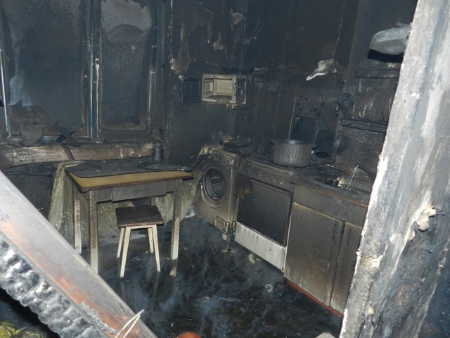 Херсонцам, чьи квартиры пострадали во время пожара на Кутузова, выплатят по 5 тысяч