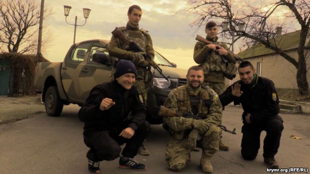 Участники блокады Крыма патрулируют села на Херсонщине, объясняя активностью сепаратистов