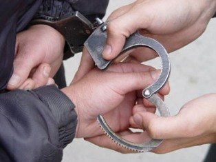 Херсонцу грозит 15 лет тюрьмы за разбойное нападение на женщину