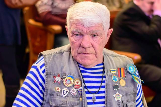 Херсонский волонтер дядя Гриша стал Народным Героем Украины